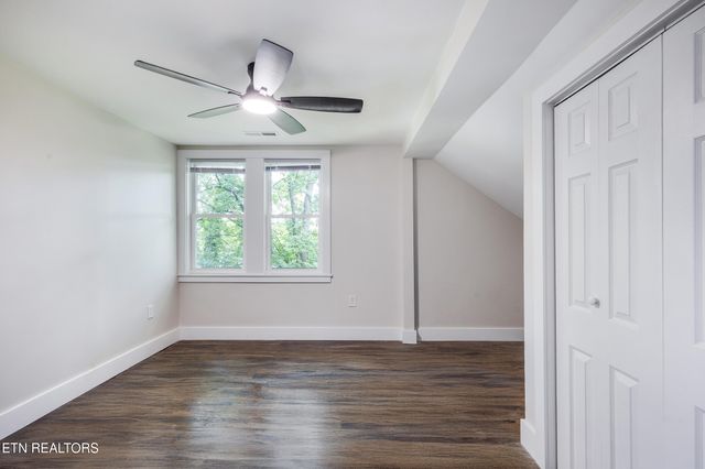 1287 E Harper Ave, Maryville, TN 37804