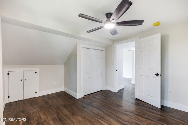 1287 E Harper Ave, Maryville, TN 37804