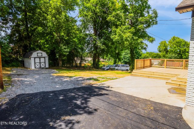 1287 E Harper Ave, Maryville, TN 37804