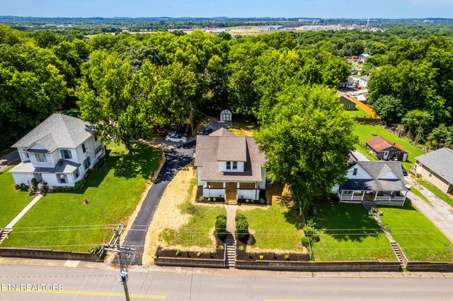1287 E Harper Ave, Maryville, TN 37804