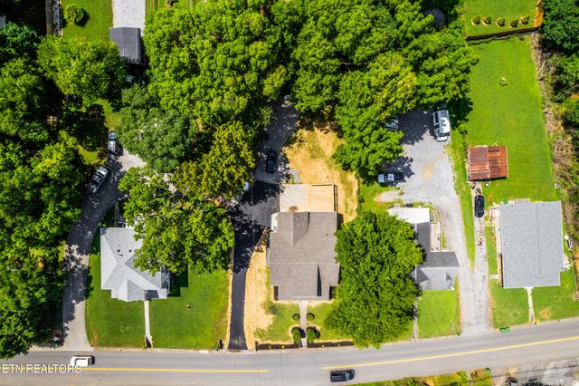 1287 E Harper Ave, Maryville, TN 37804