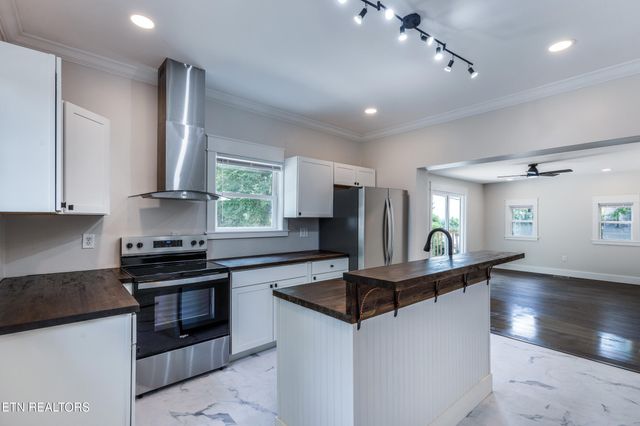 1287 E Harper Ave, Maryville, TN 37804