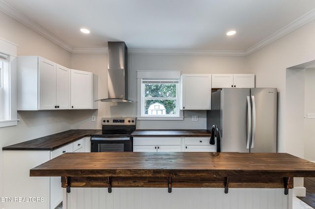 1287 E Harper Ave, Maryville, TN 37804