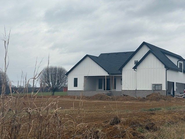 2622 Deer Creek Ln, White House, TN 37188