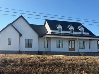 2622 Deer Creek Ln, White House, TN 37188