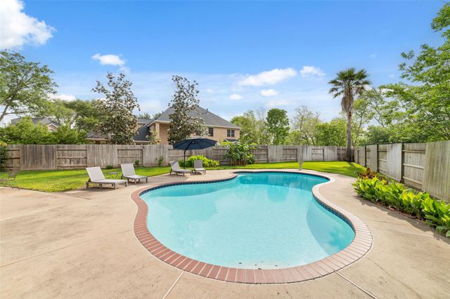 13643 Schumann Trail, Sugar Land, TX 77498