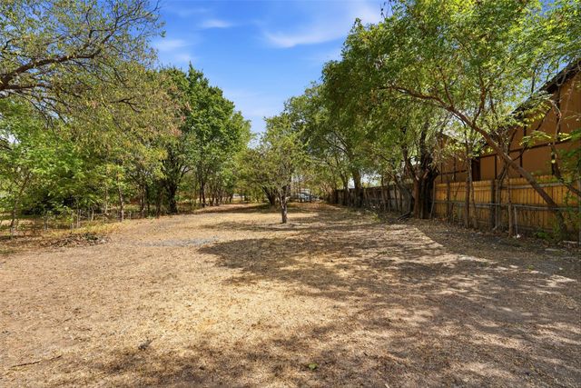 3102 Weisenberger Drive, Dallas, TX 75212
