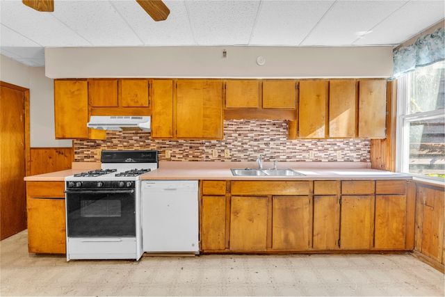 4147 BELL Street, Erie, PA 16511