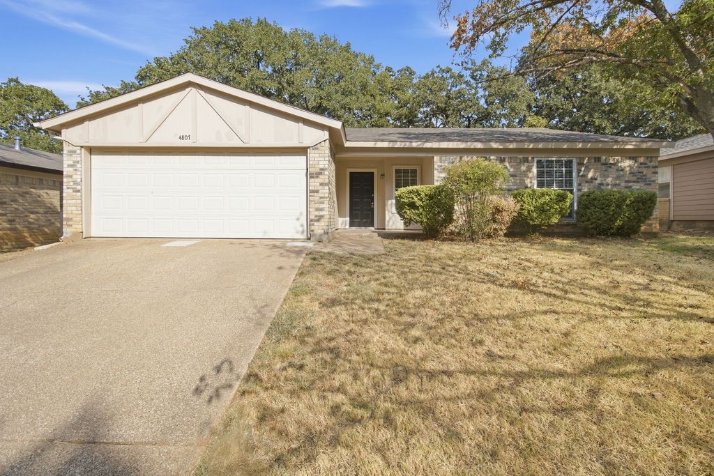 4807 Crestmont Court, Arlington, TX 76017 — exterior