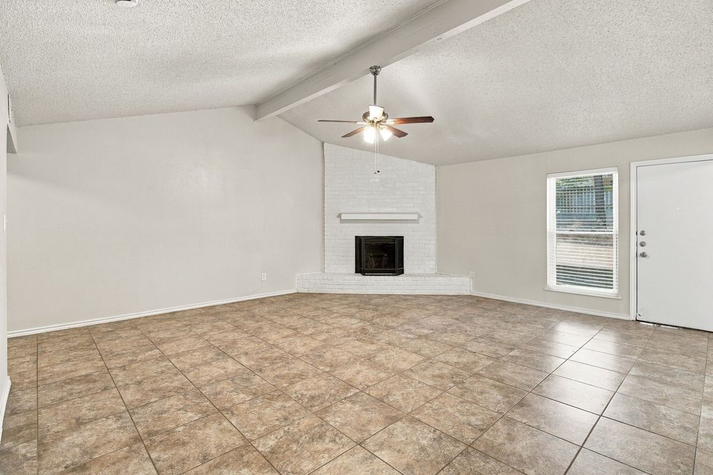 4807 Crestmont Court, Arlington, TX 76017 — photo 4