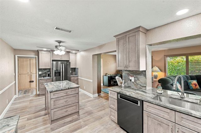 3659 100TH TERRACE N 4, Pinellas Park, FL 33782