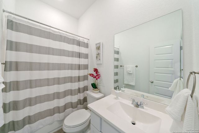 1524 LEEDS PARK, Bulverde, TX 78163