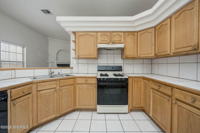 2417 Bugatti Drive, Las Cruces, NM 88001
