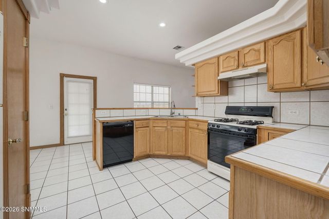 2417 Bugatti Drive, Las Cruces, NM 88001