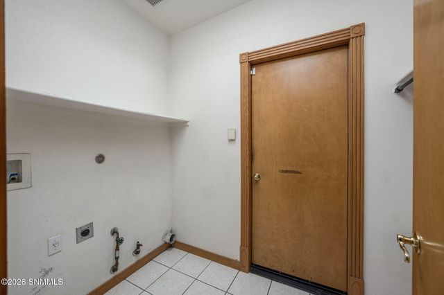 2417 Bugatti Drive, Las Cruces, NM 88001