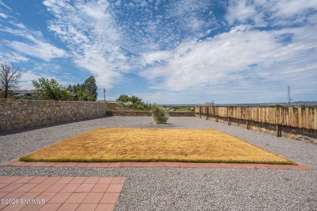 2417 Bugatti Drive, Las Cruces, NM 88001