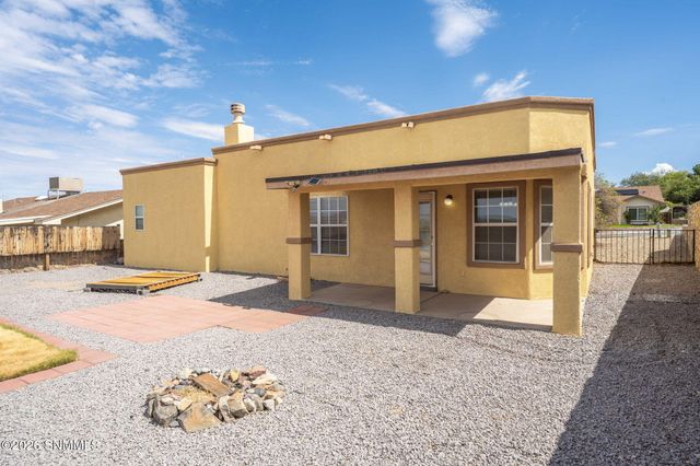 2417 Bugatti Drive, Las Cruces, NM 88001