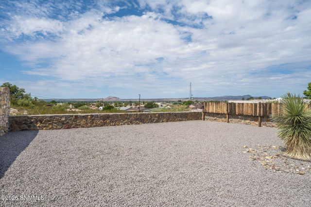 2417 Bugatti Drive, Las Cruces, NM 88001