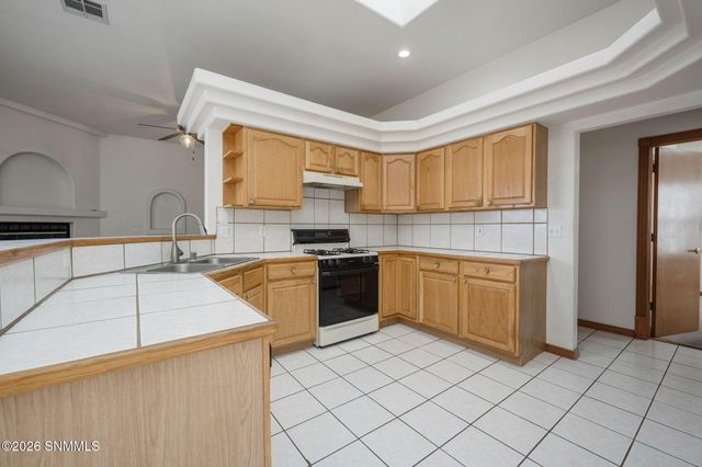 2417 Bugatti Drive, Las Cruces, NM 88001