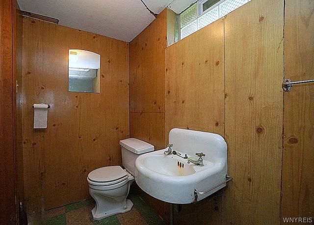220 Homewood Avenue, Tonawanda, NY 14217