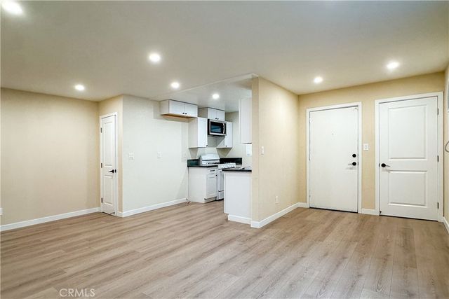 6911 Ben 1, North Hollywood, CA 91605