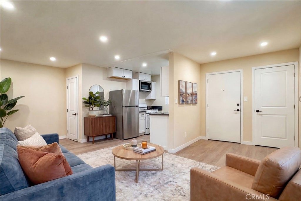 6911 Ben 1, North Hollywood, CA 91605