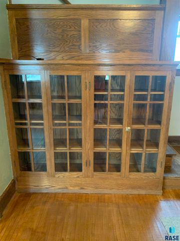 402 E 7th St Street, Dell Rapids, SD 57022