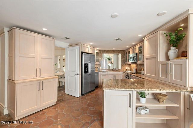 948 SPINNAKERS REACH Drive, Ponte Vedra Beach, FL 32082