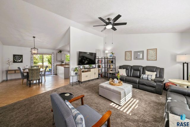 510 S Mary Dr, Tea, SD 57064