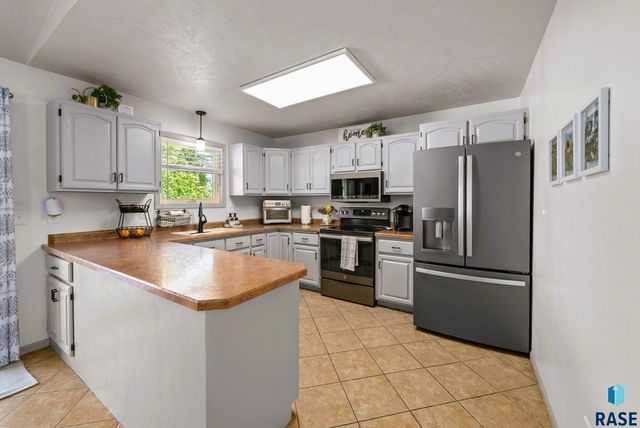 510 S Mary Dr, Tea, SD 57064