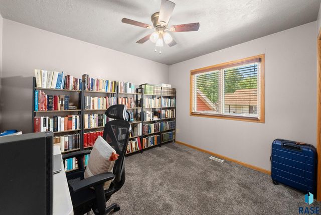 510 S Mary Dr, Tea, SD 57064