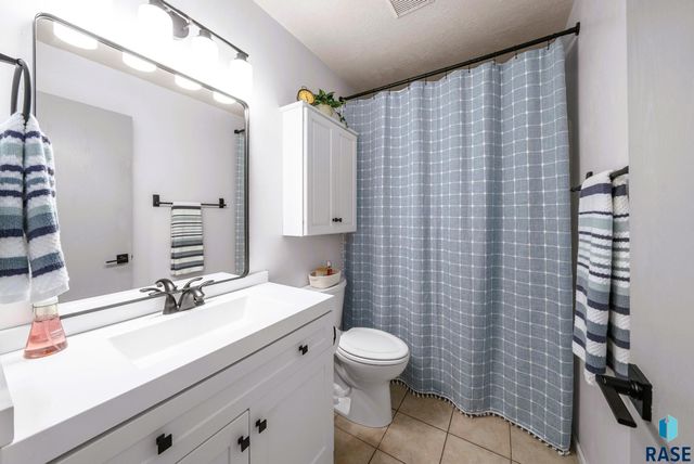510 S Mary Dr, Tea, SD 57064