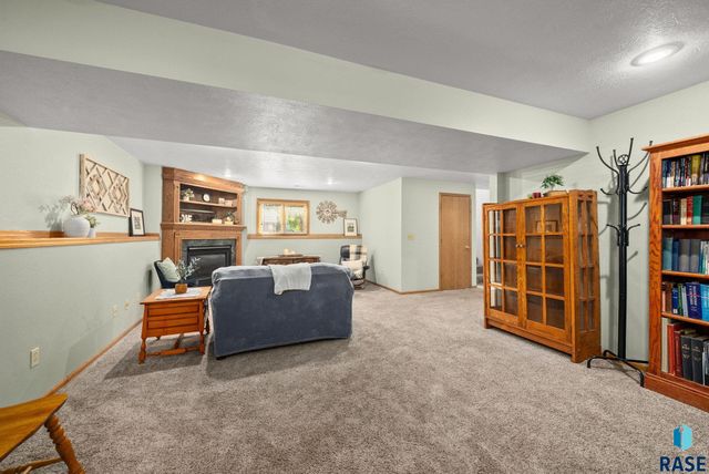510 S Mary Dr, Tea, SD 57064