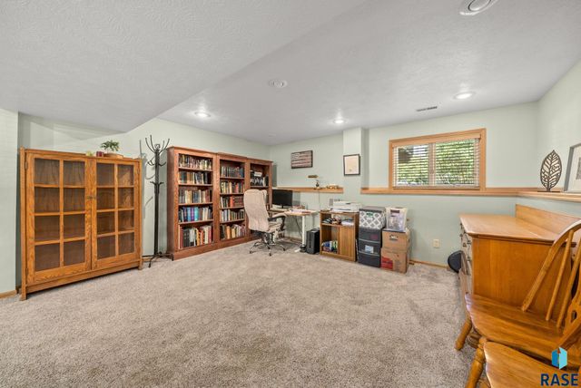 510 S Mary Dr, Tea, SD 57064