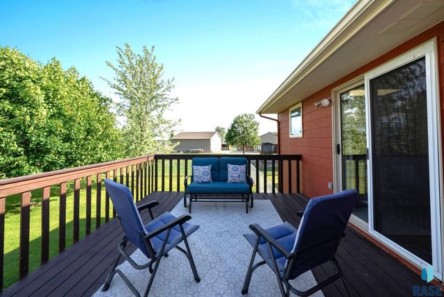510 S Mary Dr, Tea, SD 57064