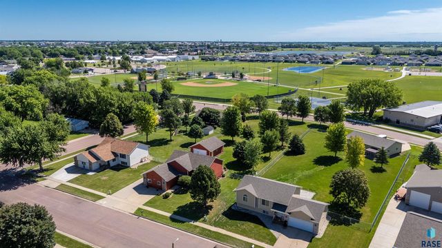 510 S Mary Dr, Tea, SD 57064