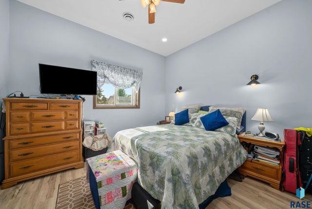 510 S Mary Dr, Tea, SD 57064