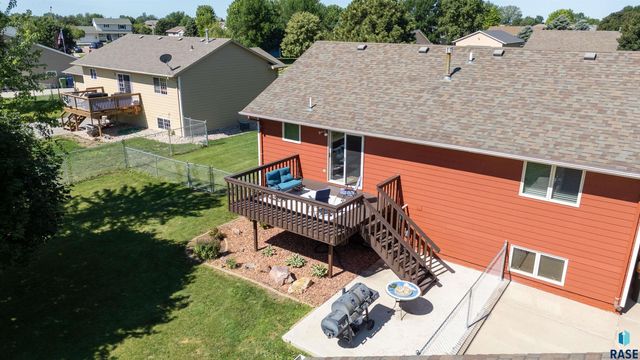 510 S Mary Dr, Tea, SD 57064