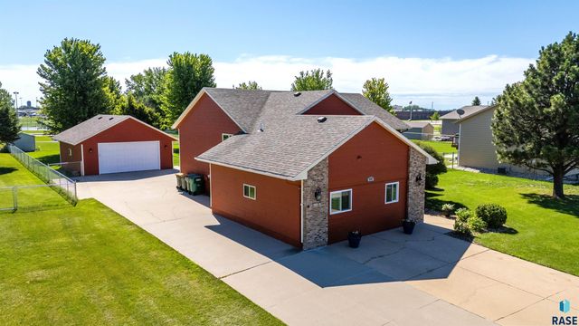 510 S Mary Dr, Tea, SD 57064