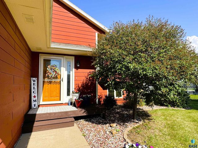 510 S Mary Dr, Tea, SD 57064