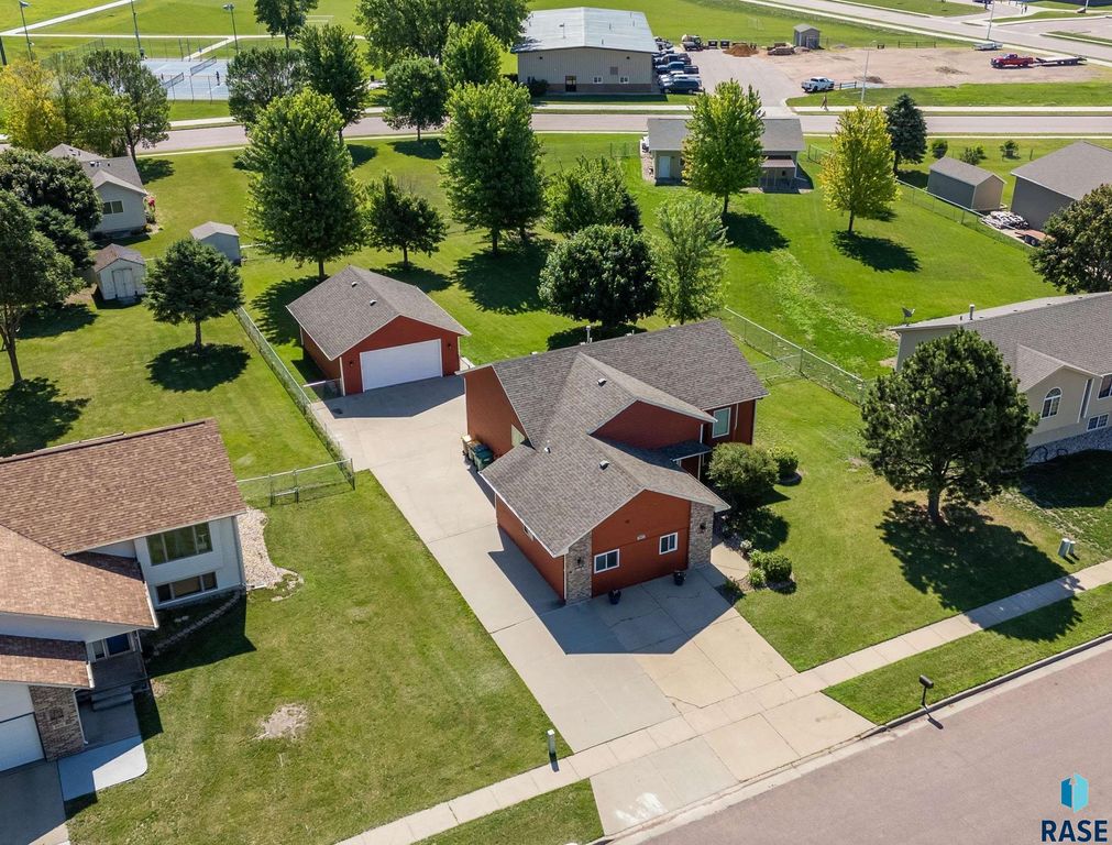 510 S Mary Dr, Tea, SD 57064