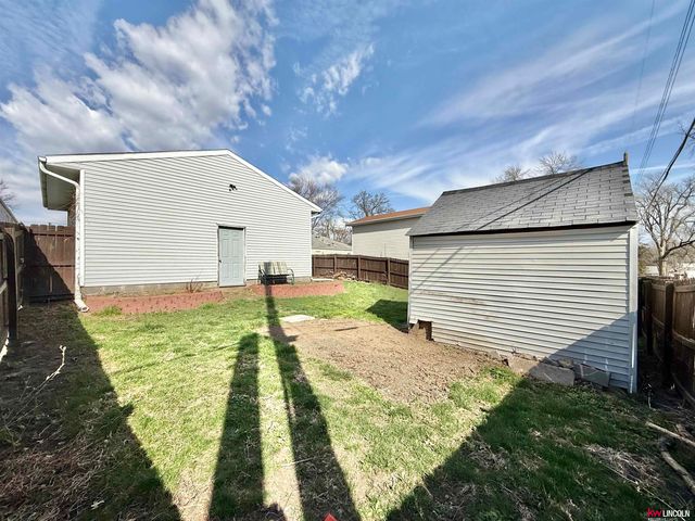 2920 S 11th Street, Lincoln, NE 68502