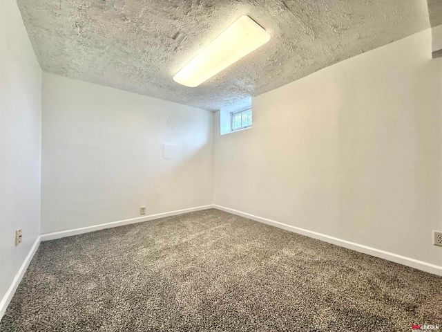 2920 S 11th Street, Lincoln, NE 68502