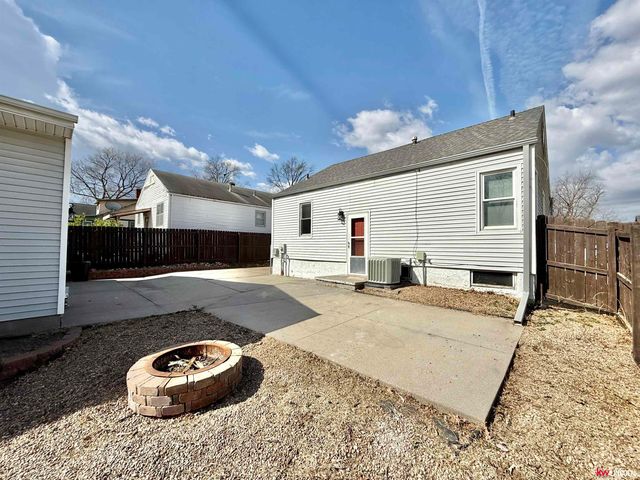 2920 S 11th Street, Lincoln, NE 68502
