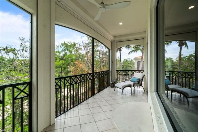 2842 Tiburon BLVD E 103, Naples, FL 34109