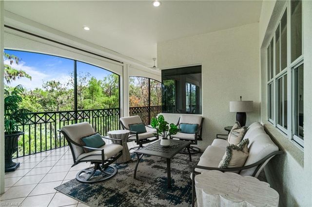 2842 Tiburon BLVD E 103, Naples, FL 34109