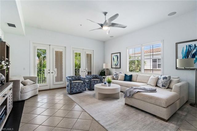 2842 Tiburon BLVD E 103, Naples, FL 34109