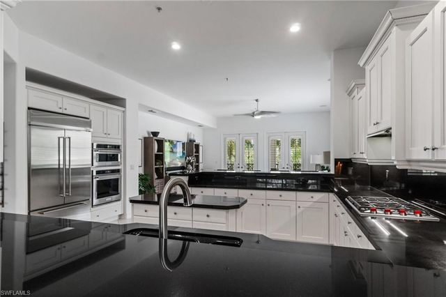 2842 Tiburon BLVD E 103, Naples, FL 34109