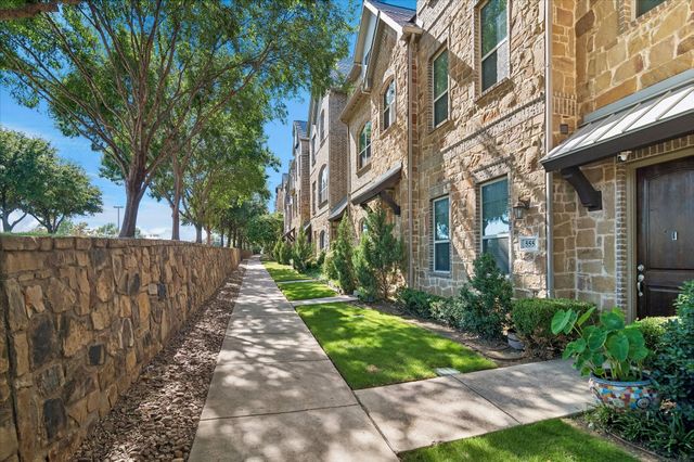 559 W Royal Lane, Irving, TX 75039