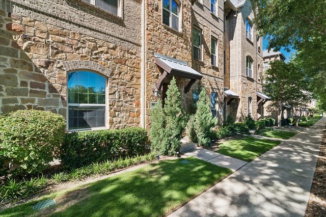 559 W Royal Lane, Irving, TX 75039